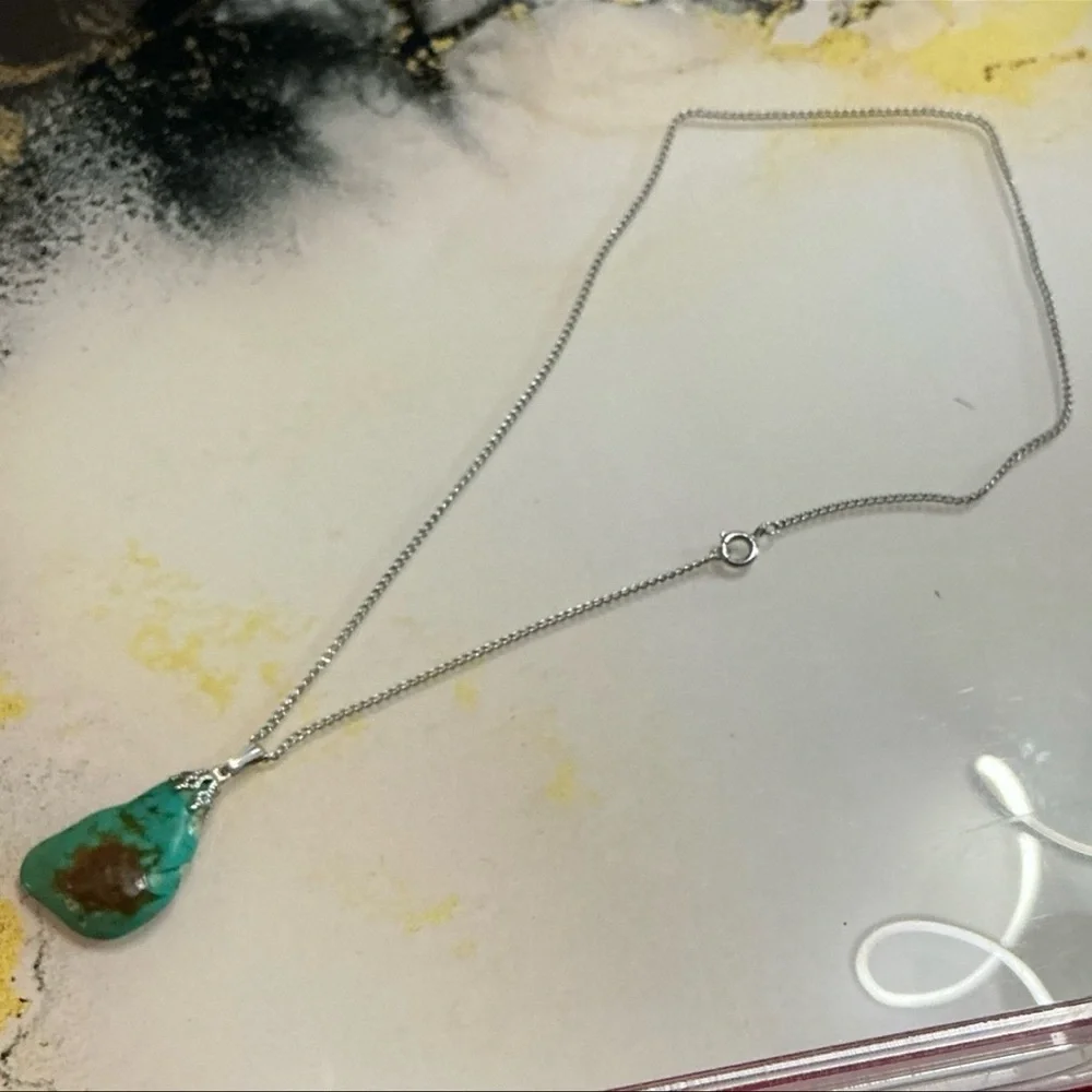 Turquoise Pendant Necklace - Picture 5 of 6
